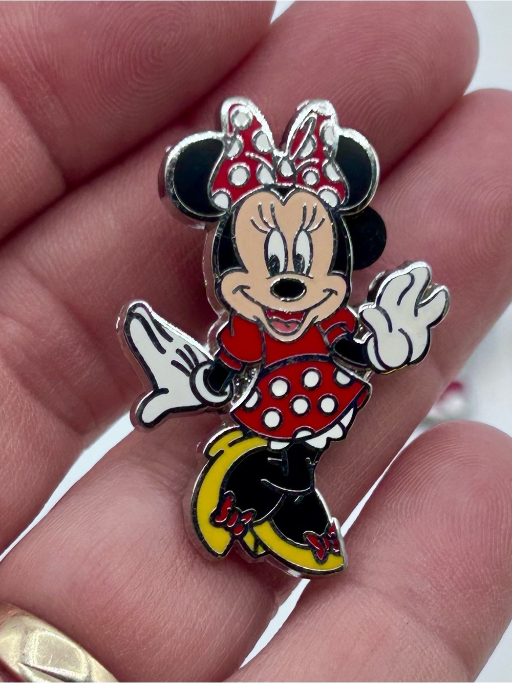 Disney Minnie Mouse Pins Red White Black Lot of 3 - Picture 2 of 7